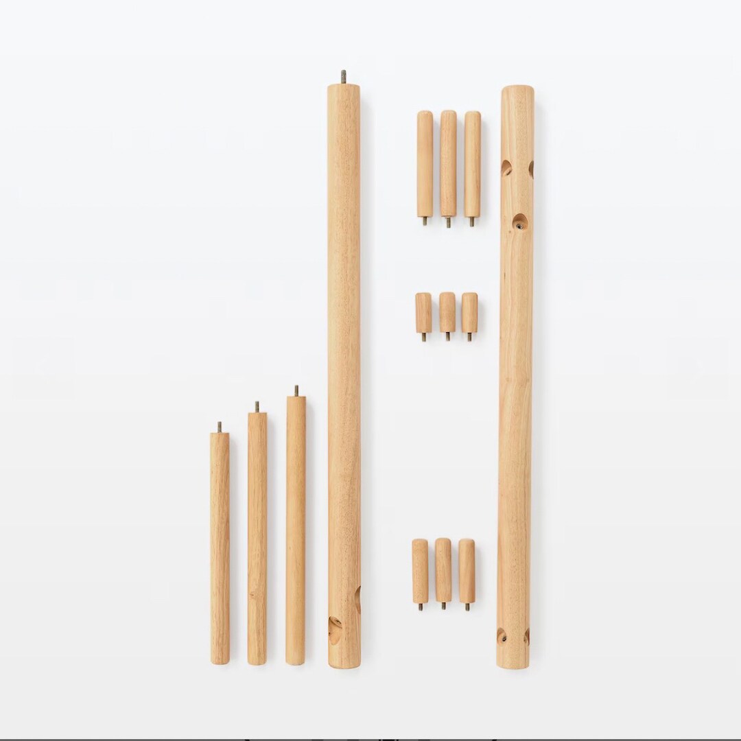 グランフロント大阪】服にもお似合いのスタンドを｜ 無印良品